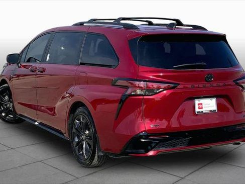 Certified 2026 Toyota Sienna XSE FWD image 12