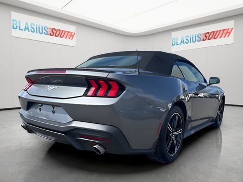 Used 2025 Ford Mustang Premium RWD image 5