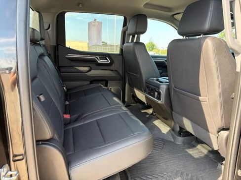Used 2022 Chevrolet Silverado 1500 LTZ AWD/4WD image 30