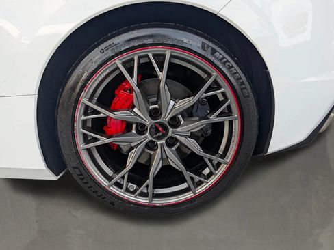 Used 2024 Chevrolet Corvette Stingray Premium Cpe w/ Battery Protection Package RWD image 10
