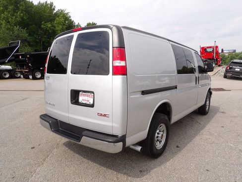 Used 2023 GMC Savana 2500 w/ Driver Convenience Package RWD image 7