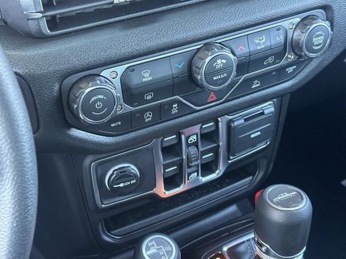 New 2026 Jeep Gladiator Sport AWD/4WD image 19