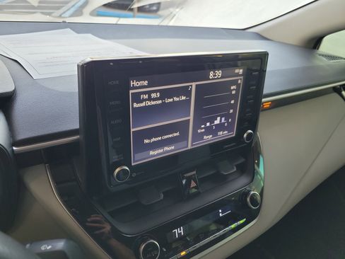 Used 2022 Toyota Corolla LE image 16