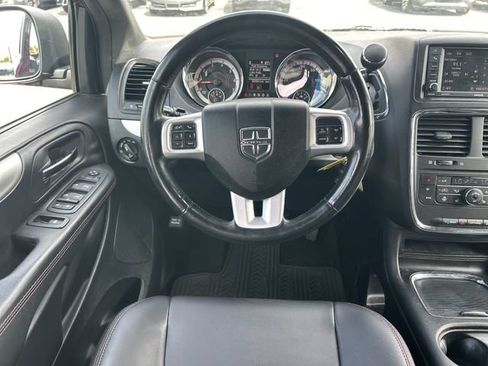 Used 2019 Dodge Grand Caravan GT w/ Safety Sphere Group FWD image 10