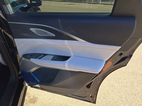 New 2026 Cadillac Lyriq Premium Luxury image 10