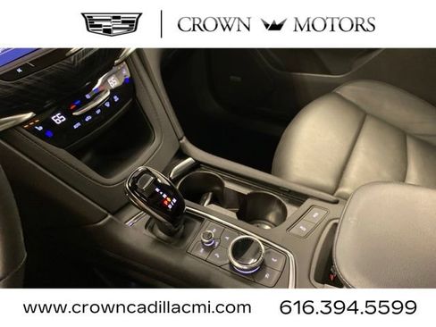 Certified 2023 Cadillac XT6 Premium Luxury AWD/4WD image 13