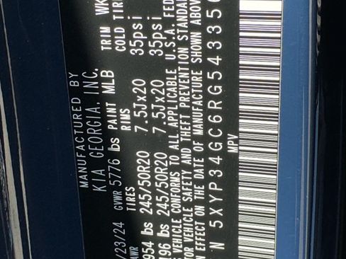 Certified 2024 Kia Telluride EX w/ EX Captain's Chair Package FWD image 31