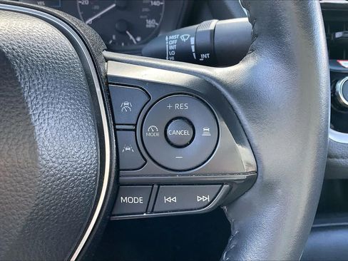 Used 2025 Toyota Corolla SE FWD image 23