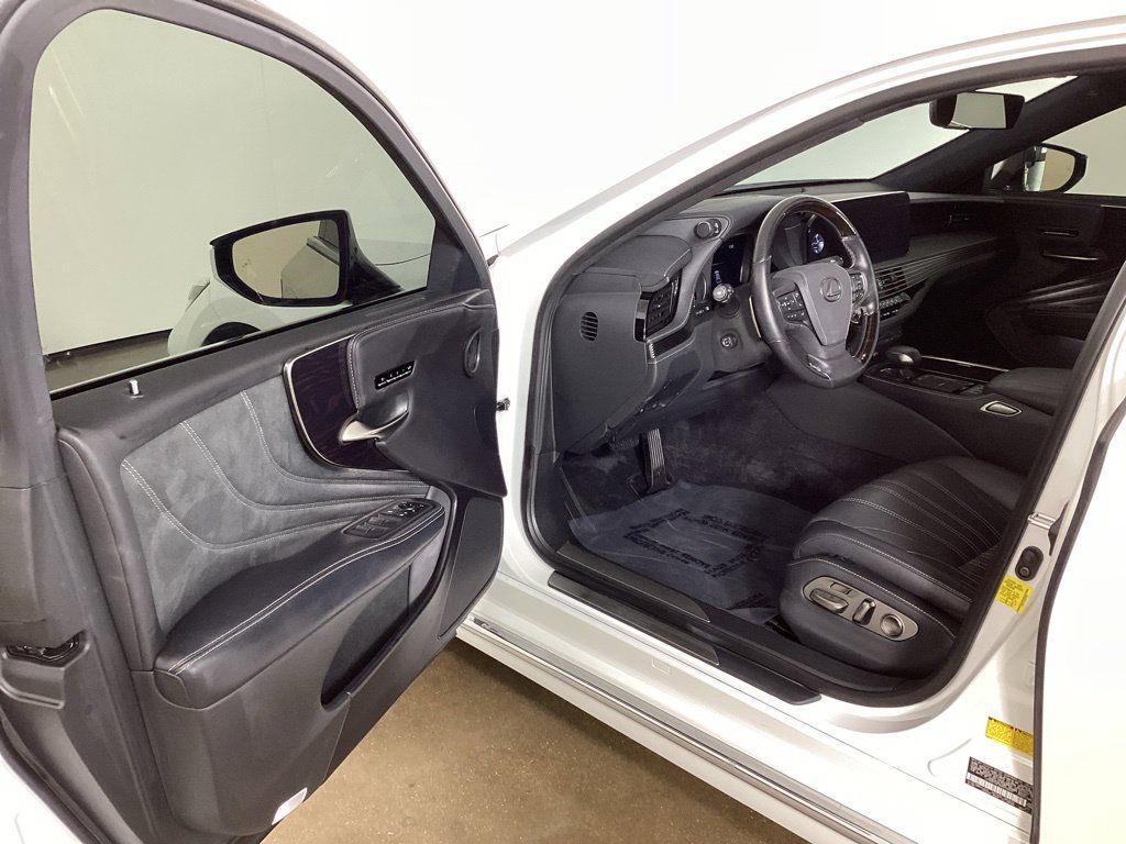 Used 2022 Lexus LS 500 AWD w/ Interior Upgrade Package image 9