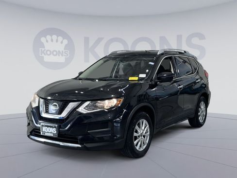 Used 2017 Nissan Rogue SV w/ SV Premium Package FWD image 1