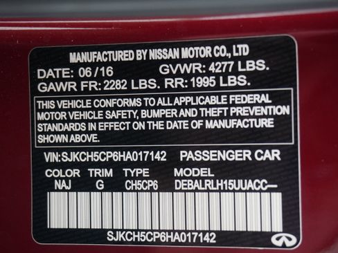 Used 2017 INFINITI QX30 Premium w/ Navigation Package image 30