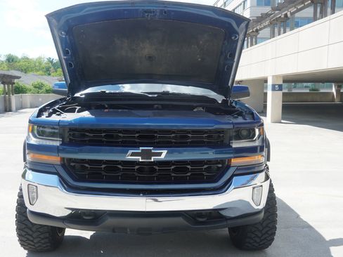 Used 2017 Chevrolet Silverado 1500 LT w/ All Star Edition AWD/4WD image 34