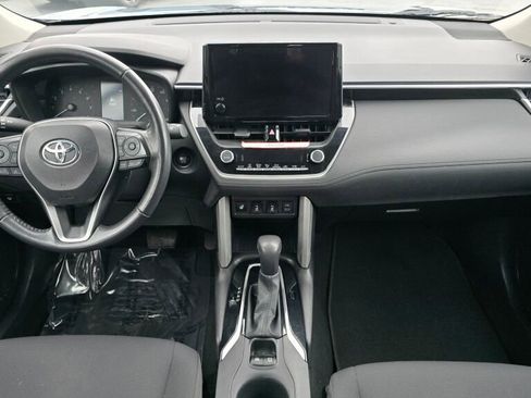 Used 2024 Toyota Corolla Cross LE AWD/4WD image 18