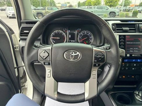 Used 2021 Toyota 4Runner Limited AWD/4WD image 22