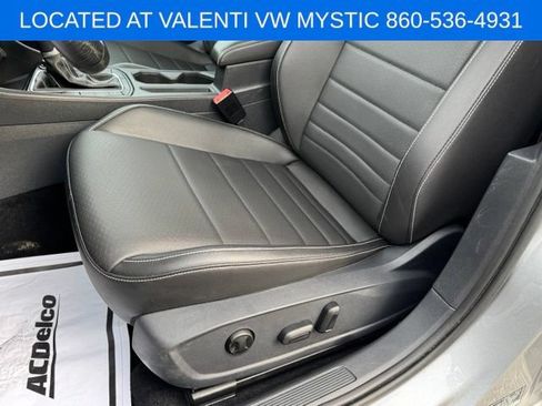 Used 2023 Volkswagen Jetta SE FWD image 26