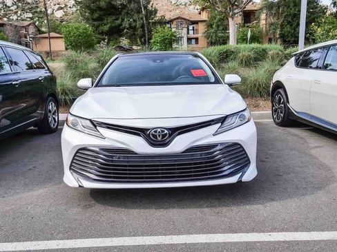 Used 2018 Toyota Camry XLE w/ Audio Package image 5