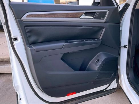 Used 2019 Volkswagen Atlas SEL Premium image 22