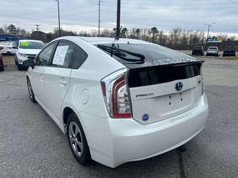 Used 2013 Toyota Prius Two image 2