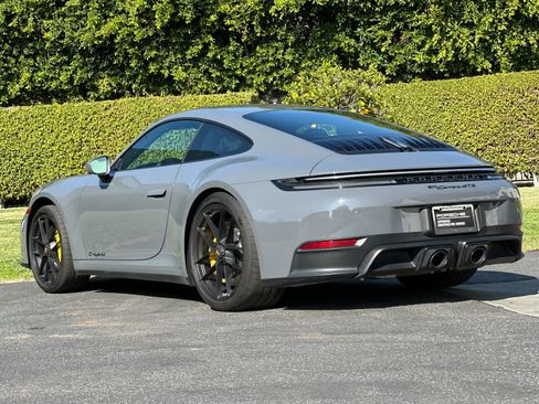 Certified 2025 Porsche 911 Carrera GTS RWD image 3