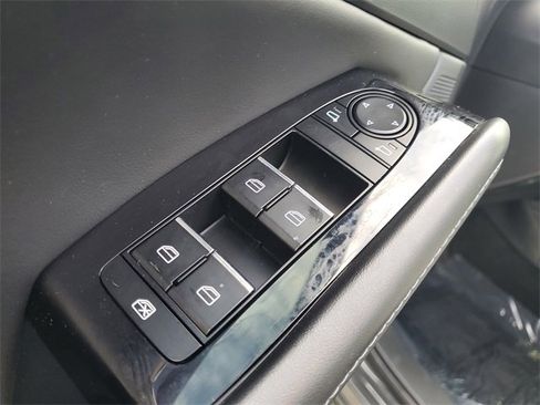 Certified 2024 MAZDA CX-30 AWD 2.5 S w/ Preferred Package image 21