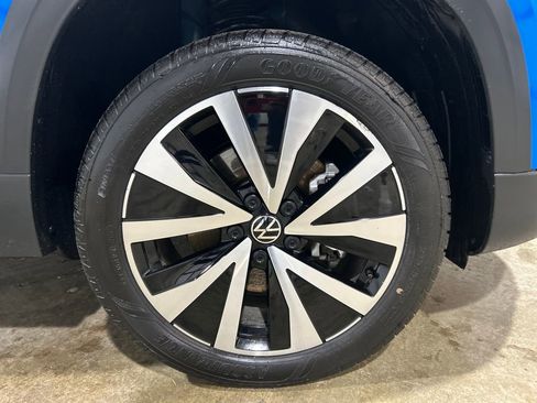 Used 2024 Volkswagen Taos SE image 10