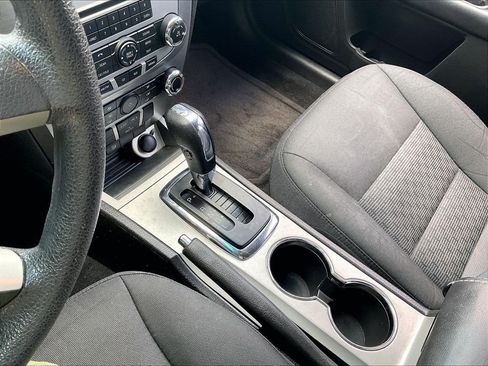 Used 2012 Ford Fusion SE FWD image 18