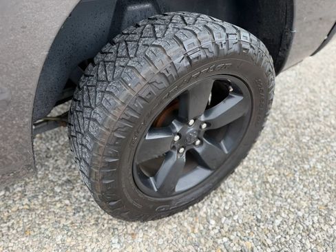 Used 2019 RAM 1500 Express w/ Express Value Package AWD/4WD image 9