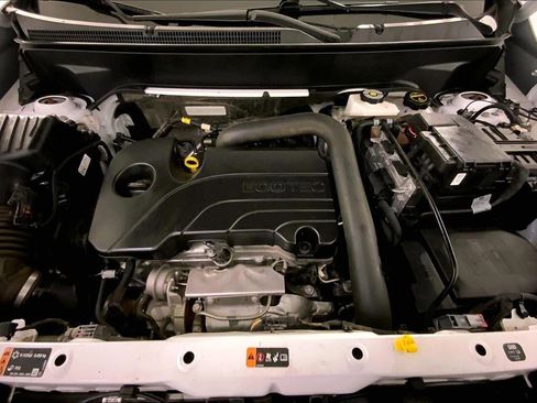 Used 2024 GMC Terrain SLE image 9