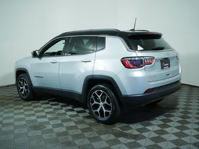 Used 2024 Jeep Compass Limited AWD/4WD image 5