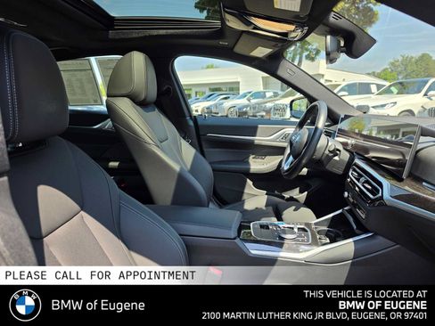 Used 2023 BMW i4 eDrive35 w/ Premium Package RWD image 11