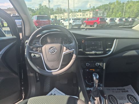 Used 2022 Buick Encore Preferred w/ Safety Package AWD/4WD image 11