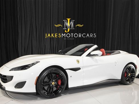 Used 2019 Ferrari Portofino image 1