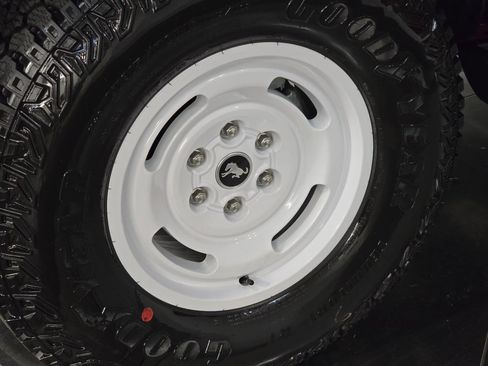 New 2025 Ford Bronco Heritage Edition image 12