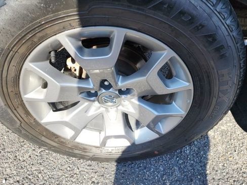 Used 2021 Nissan Frontier SV image 10