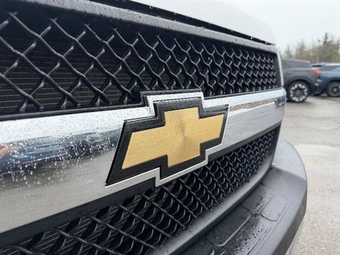 Used 2024 Chevrolet Express 2500 w/ Driver Convenience Package image 6