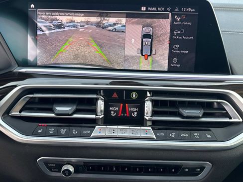 Used 2021 BMW X7 xDrive40i w/ Cold Weather Package image 25