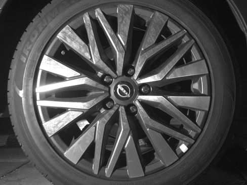 Used 2025 Nissan Altima 2.5 SV FWD image 12