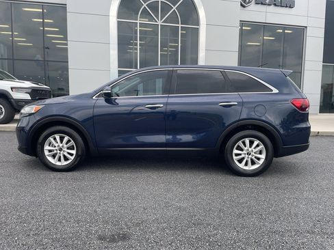 Used 2019 Kia Sorento FWD V6 image 8