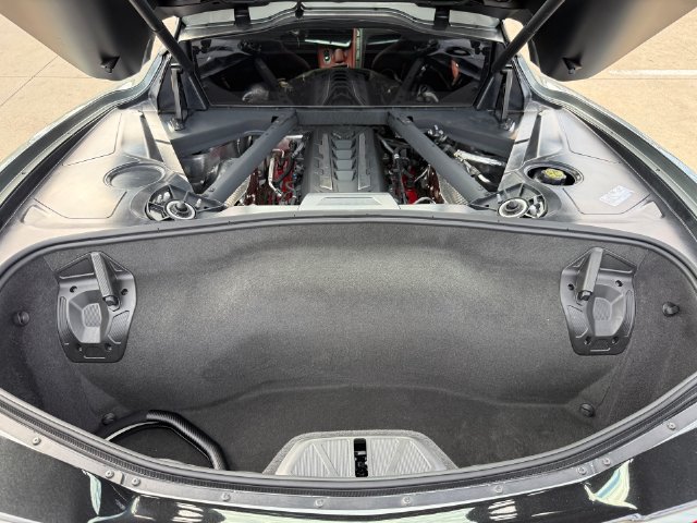 Used 2023 Chevrolet Corvette Stingray Preferred Cpe w/ Z51 Performance Package RWD image 29