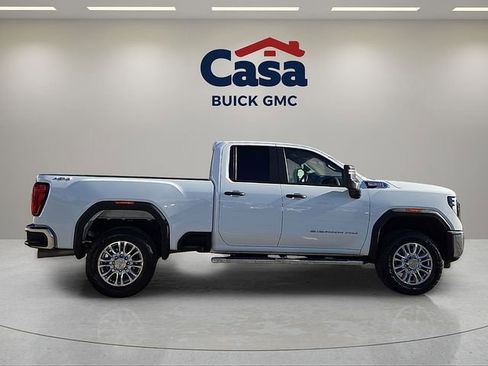 Used 2024 GMC Sierra 2500 Pro w/ Convenience Package image 2