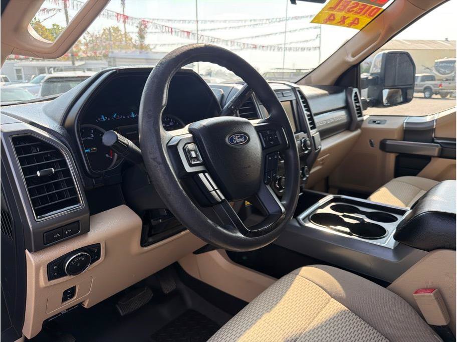 Used 2019 Ford F350 XLT w/ XLT Premium Package AWD/4WD image 6