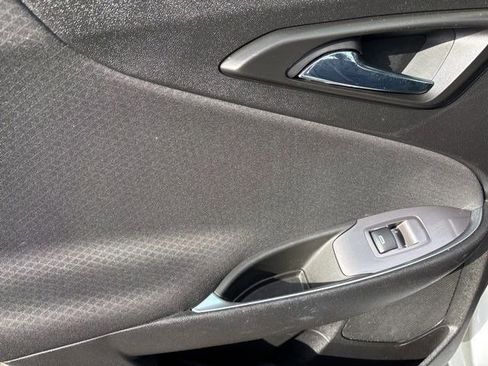 Used 2019 Chevrolet Malibu LT image 31