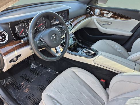 Used 2017 Mercedes-Benz E 300 image 20