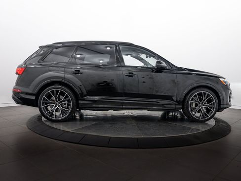 Certified 2025 Audi Q7 3.0T Prestige w/ Prestige Package AWD/4WD image 3