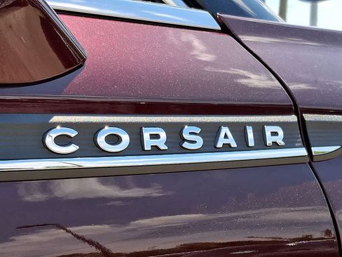 Used 2021 Lincoln Corsair FWD w/ Premium Package image 31