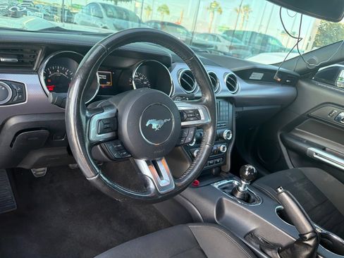 Used 2015 Ford Mustang GT RWD image 11
