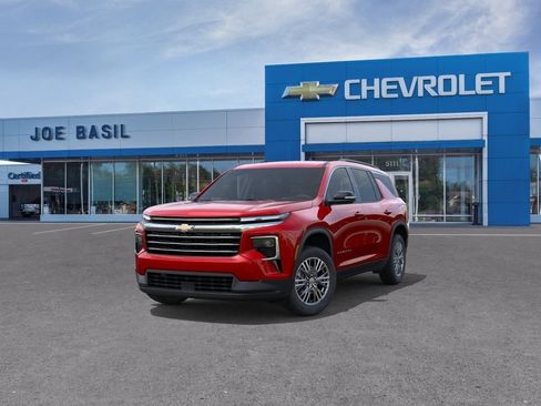 New 2027 Chevrolet Traverse LT AWD/4WD image 8