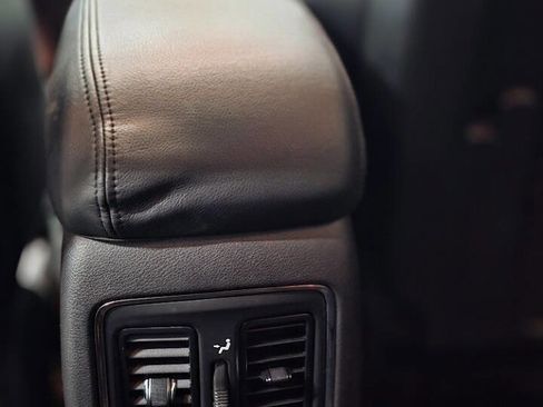 Used 2015 Jeep Grand Cherokee Limited image 24