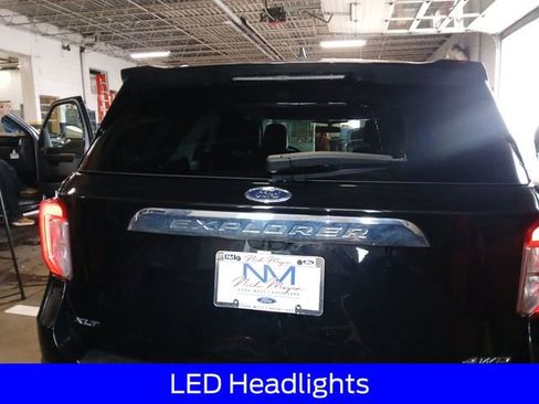Certified 2023 Ford Explorer XLT w/ Equipment Group 202A AWD/4WD image 8