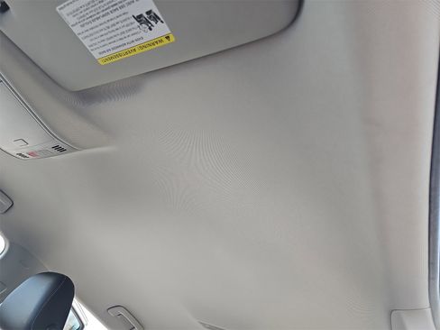 Used 2022 Volkswagen Taos SE image 28